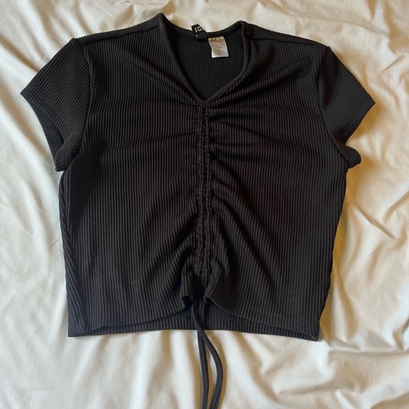 H & M black tank top - Picture 1 of 2